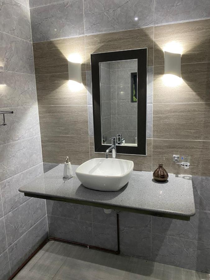 Jasmine Stay Self-Catering Apartments Виктория Экстерьер фото
